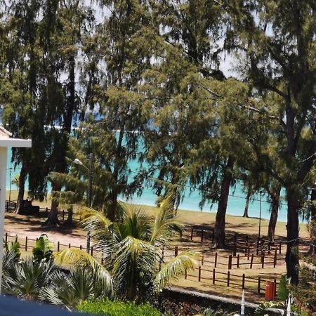 Rayon Vert Bleuphorie Beach Apartment Flic-en-Flacq 外观 照片