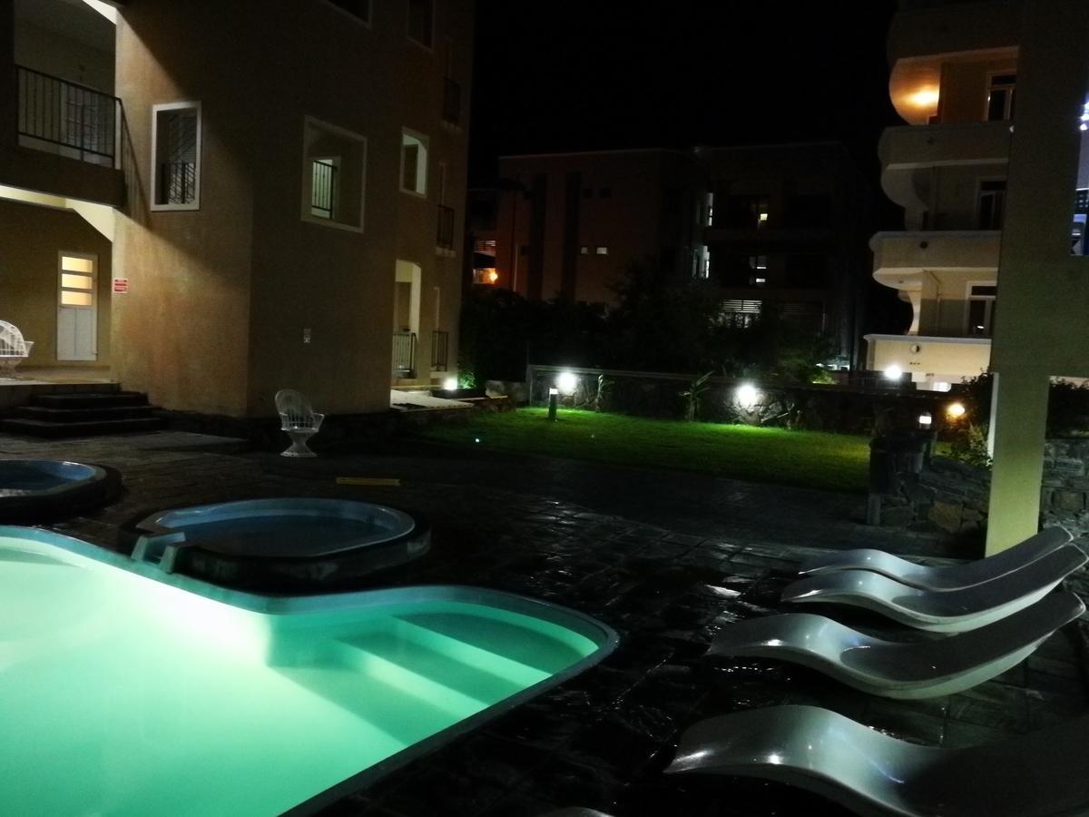 Rayon Vert Bleuphorie Beach Apartment Flic-en-Flacq 外观 照片
